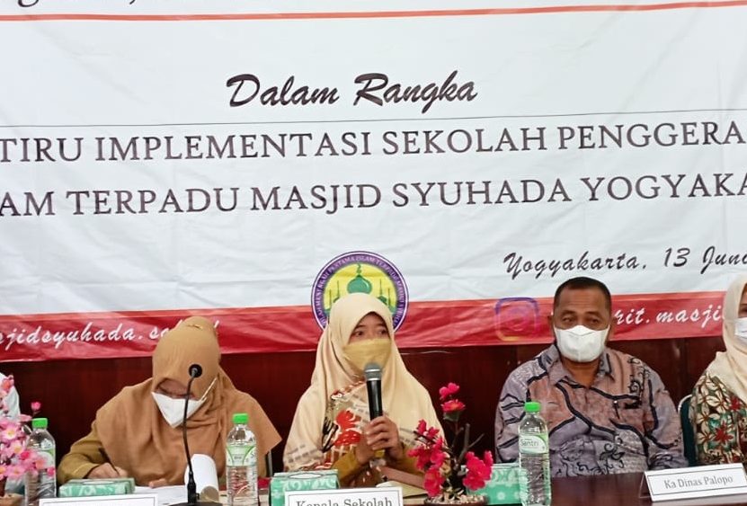 Studi Tiru Implementasi Sekolah Penggerak dari BKPSDM dan Dinas Pendidikan Kota Palopo di SMP IT Masjid Syuhada