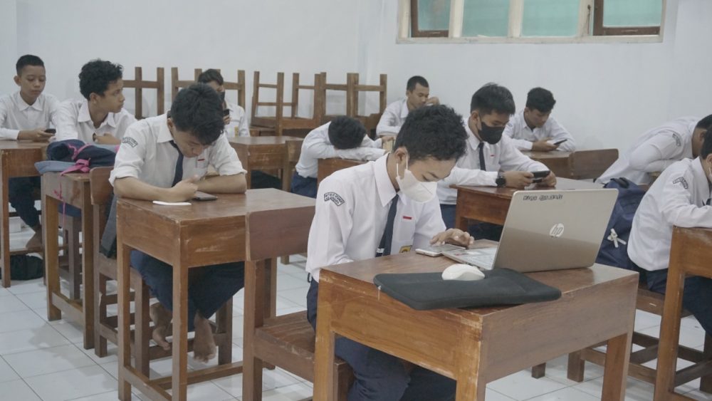 Pelaksanaan PTS Semester Ganjil secara Semi-Online di SMP IT Masjid Syuhada Tahun Ajaran 2022/2023