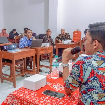 Workshop Penulisan Best Practice bagi Para Guru SMPIT Masjid Syuhada